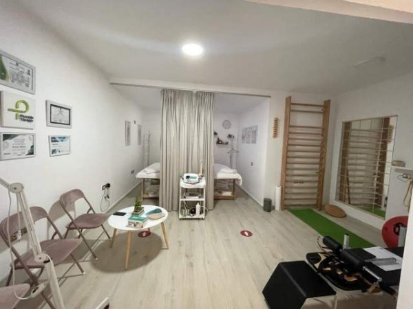 Tirane, jepet me qera ambient biznesi Kati 0, 35 m² 40.000 Leke (rruga Myslym Shyri)