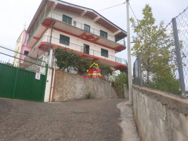 Tirane, shitet shtepi 618 m² 350.000 Euro