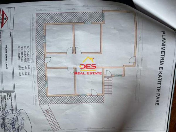 Tirane, shitet shtepi 618 m² 350.000 Euro