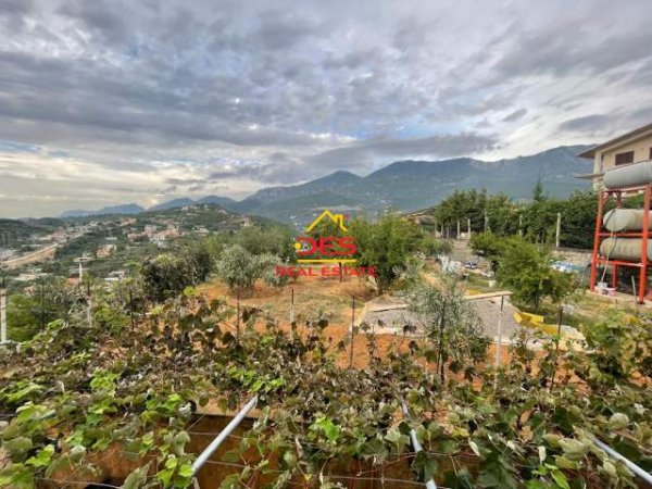 Tirane, shitet shtepi 618 m² 350.000 Euro