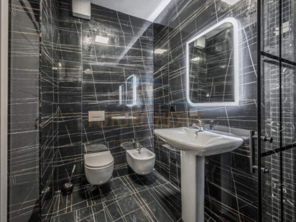Durres, jepet me qera apartament Kati 2, 118 m² 650 Euro (CURRILA,DURRES)