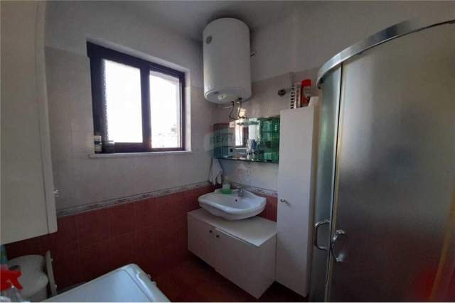 Tirane, jepet me qera apartament 72 m² 500 Euro (ZOGU I ZI)