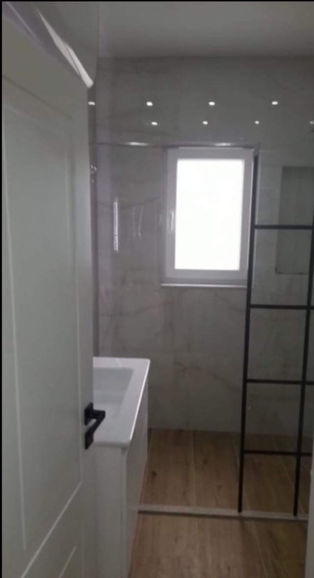Tirane, jepet me qera apartament 2+1+BLK Kati 3, 105 m² 900 Euro