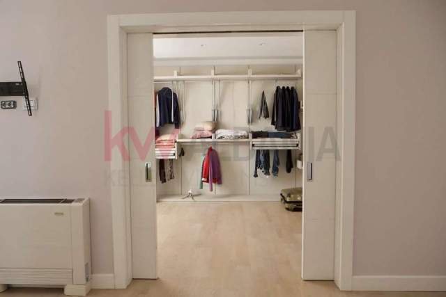 Tirane, shitet apartament 2+1+BLK Kati 4, 215 m² 315.000 Euro (Sheshi Willson)