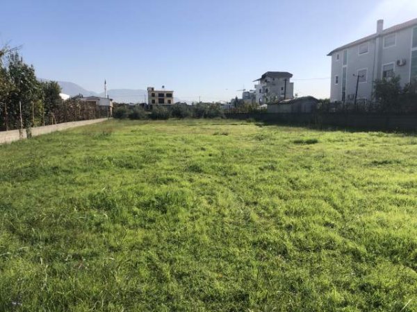 Tirane, shes truall 2.300 m² 60 Euro