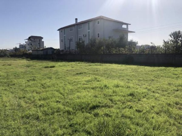 Tirane, shes truall 2.300 m² 60 Euro