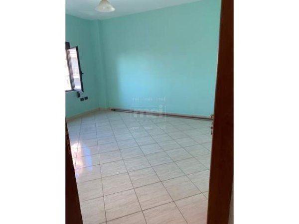 Tirane, jepet me qera apartament 2+1+BLK Kati 5, 115 m² 600 Euro (rruga Kavajes)