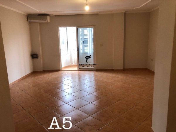 Tirane, jepet me qera zyre Kati 4, 176 m² 1.800 € (SHESHI WILLSON)