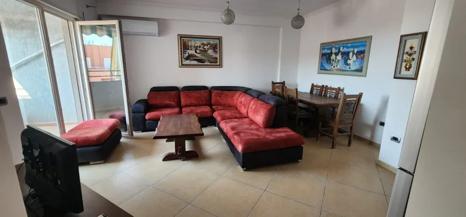 Tirane, shitet apartament 1+1+Ballkon Kati 4, 66 m² 87.000 € (FRESKU)