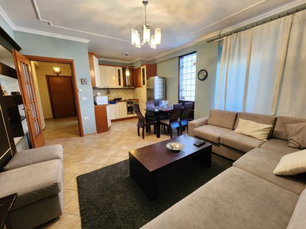 Tirane, shitet apartament 2+1+Ballkon Kati 4, 100 m² (Rruga Sami Frasheri)