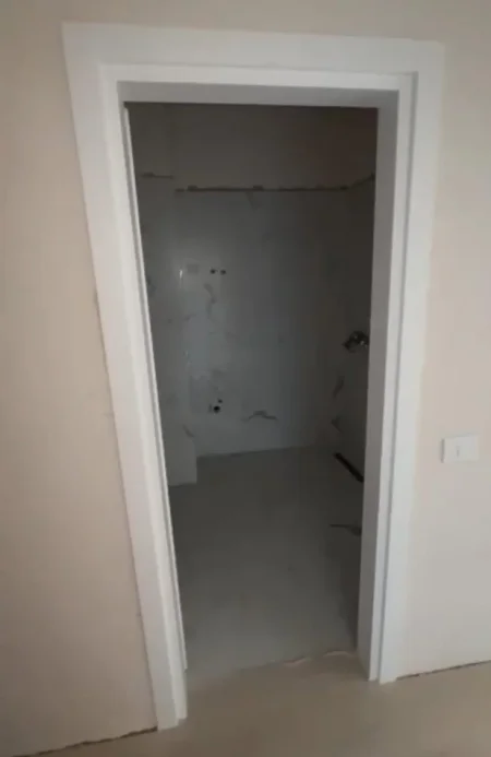 Tirane, jepet me qera zyre Kati 2, 68 m² 500 € (Astir)