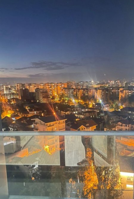 Tirane, jepet me qera apartament 1+1+Ballkon Kati 11, 70 m² 500 € (21 Dhjetori -Rruga Frosina Plaku)