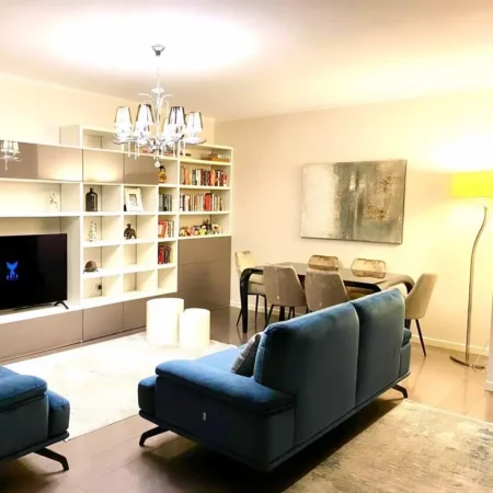 shitet apartament , 136 m²