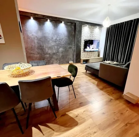 Tirane, jepet me qera apartament 2+1 , 117 m² 750 € (Xhamia)