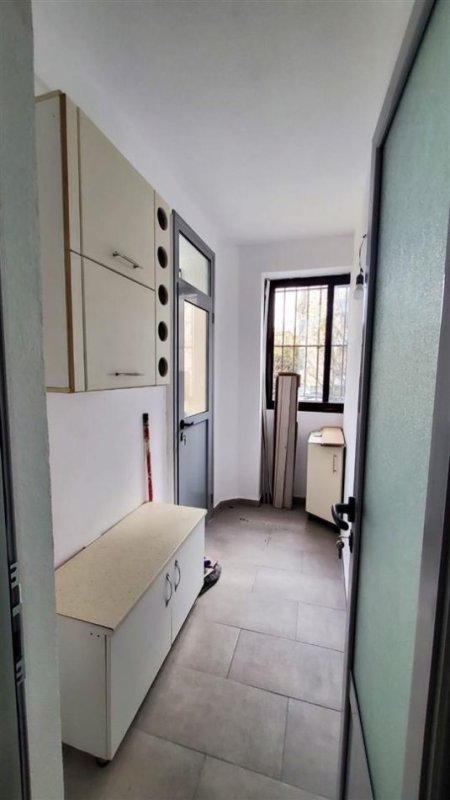 Tirane, jepet me qera apartament 1+1+Ballkon Kati 2, 70 m² 480 € (Don bosko te viva market)
