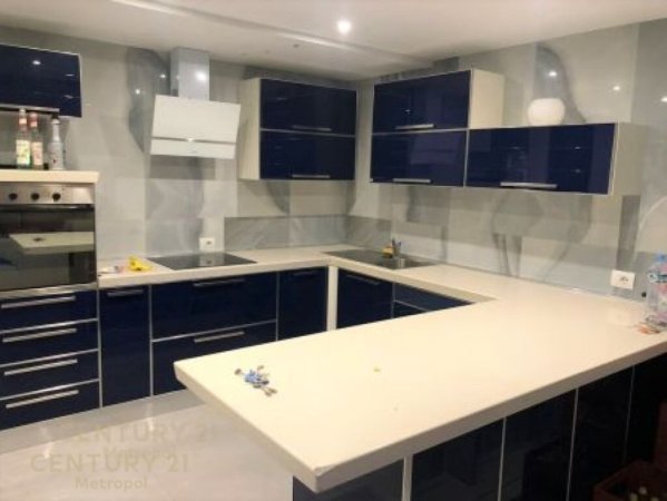 Tirane, shes apartament PENTHOUSE , 451 m² 1.200.000 € (Liqeni i Thatë)