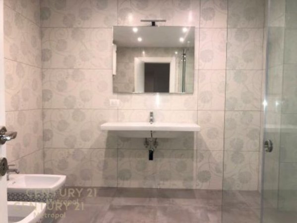 Tirane, shes apartament PENTHOUSE , 451 m² 1.200.000 € (Liqeni i Thatë)