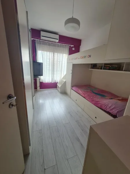 Tirane, shitet apartament 2+1+Aneks+Ballkon Kati 2, 82 m² 125.000 € 