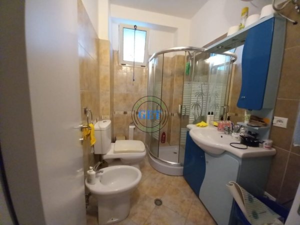 Durres, jepet me qera apartament 1+1+Ballkon Kati 4, 120 m² 350 € (Ish Urt, Durres)