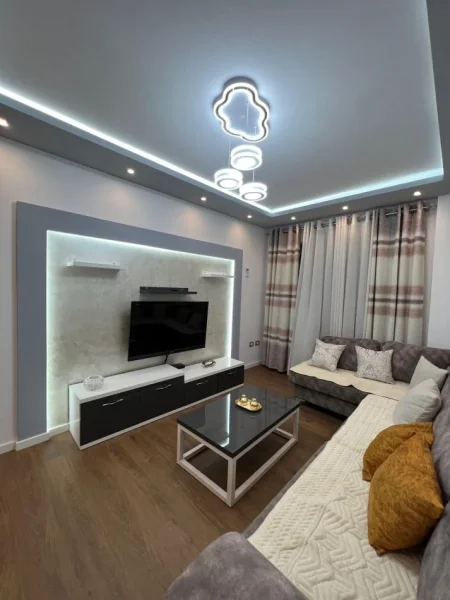 Yzberisht , shitet 2+1 Kati 3, 90 m² 145.000 €