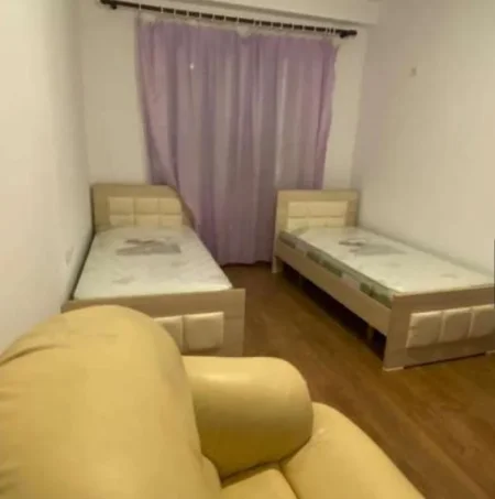 Tirane, jepet me qera apartament 2+1+Ballkon Kati 6, 130 m² 500 € (Astir)