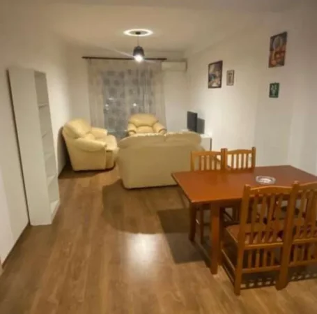 Tirane, jepet me qera apartament 2+1+Ballkon Kati 6, 130 m² 500 € (Astir)