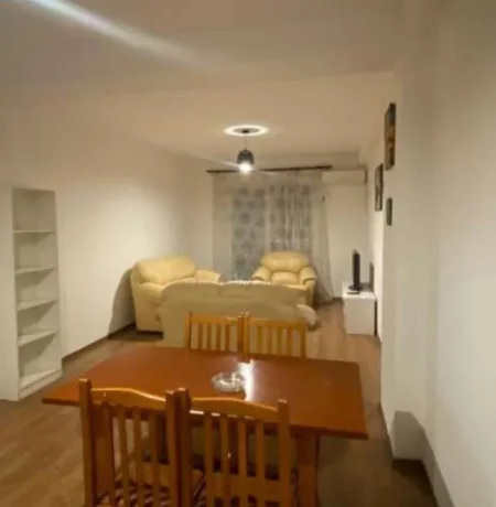 Tirane, jepet me qera apartament 2+1+Ballkon Kati 6, 130 m² 500 € (Astir)