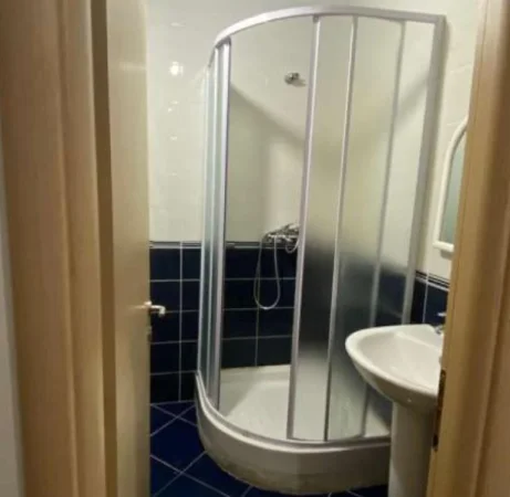 Tirane, jepet me qera apartament 2+1+Ballkon Kati 6, 130 m² 500 € (Astir)