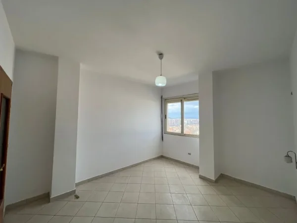 Tirane, shes 2+1 Kati 12, 117 m² 170.000 € (Rruga e kavajes)