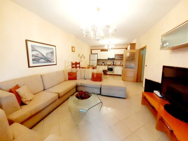 Tirane, jepet me qera apartament 2+1 Kati 11, 115 m² 850 € (Ish Blloku, Tirana, Albania)