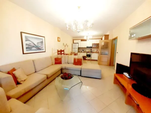 Tirane, jepet me qera apartament 2+1 Kati 11, 115 m² 850 € (Ish Blloku, Tirana, Albania)
