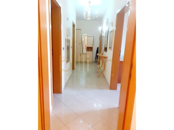 Tirane, jepet me qera apartament 2+1 Kati 11, 115 m² 850 € (Ish Blloku, Tirana, Albania)