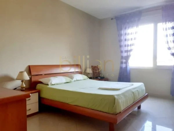 Tirane, jepet me qera apartament 2+1 Kati 11, 115 m² 850 € (Ish Blloku, Tirana, Albania)