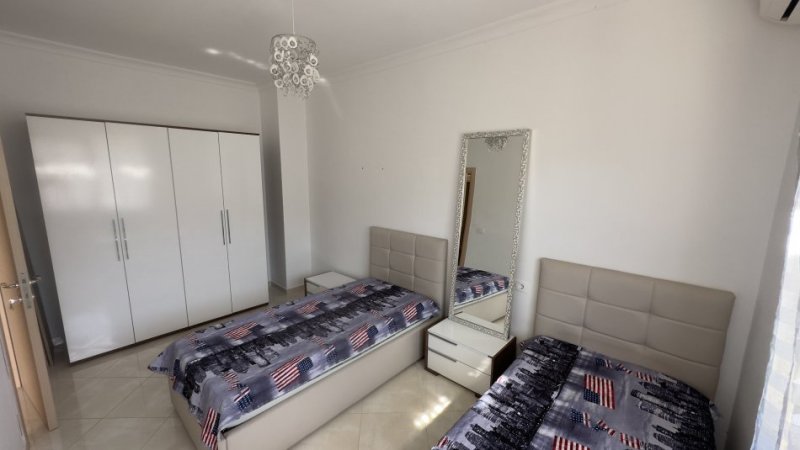 Tirane, jepet me qera apartament+verande | Penthouse 3+1+Aneks+Ballkon Kati 5, 221 m² 600 € (Qtu , yrshek)