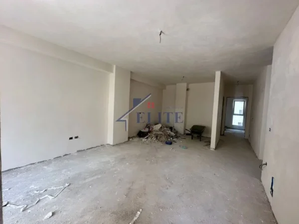 Tirane, shitet apartament 2+1+Ballkon Kati 2, 109 m² 158.630 € (Dritan Hoxha)
