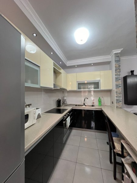 Tirane, jepet me qera apartament 2+1+Ballkon Kati 2, 80 m² 550 € (Don Bosko)