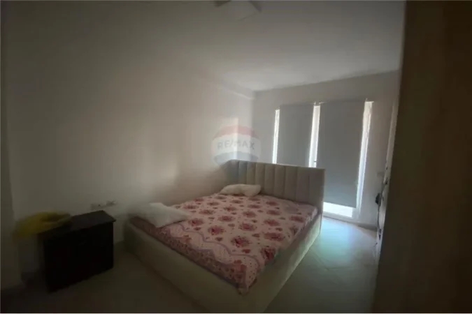 Tirane, jepet me qera apartament 2+1 , 90 m² 500 € (Apartament 2+1+2+ post parkimin me qera te SimaCo)