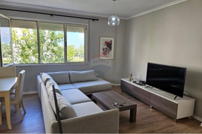 Tirane, jepet me qera apartament 2+1 , 110 m² 850 € (Apartament 2+1+post parkimi tek Liqeni i Thate!)