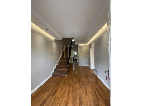 Tirane, shitet apartament 2 Katshe , 420 m² (rruga e elbasanit, Tirana, Albania)