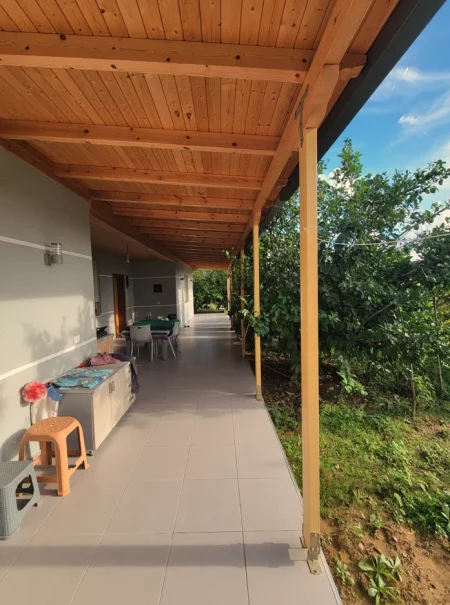 Tirane, shes shtepi 4+1+Ballkon , 5.000 m² 600.000 € (Tufine)