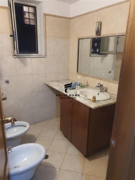 Tirane, jepet me qera apartament 1+1 Kati 2, 55 m² 600 € (MYSLYM SHYRI)
