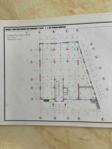 Tirane, Okazion i paperseritshem. shes ambjent biznesi Kati 0, 410 m² 260.000 € (Rruga Myslym Keta)