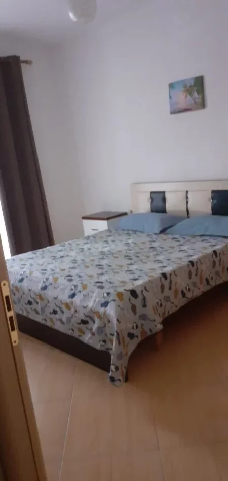 Tirane, jepet me qera apartament 1+1+Ballkon Kati 6, 65 m² 400 € (Astir prane Market Spar ( bar Harli))