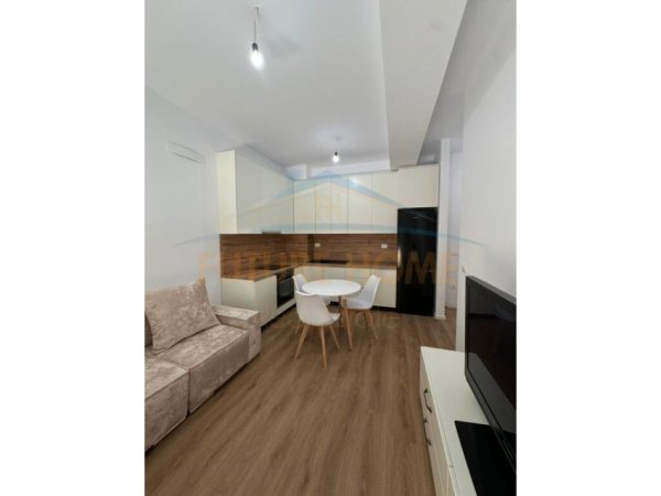 Tirane, jepet me qera apartament 1+1 Kati 1, 50 m² 450 € (Rruga Ali Demi)