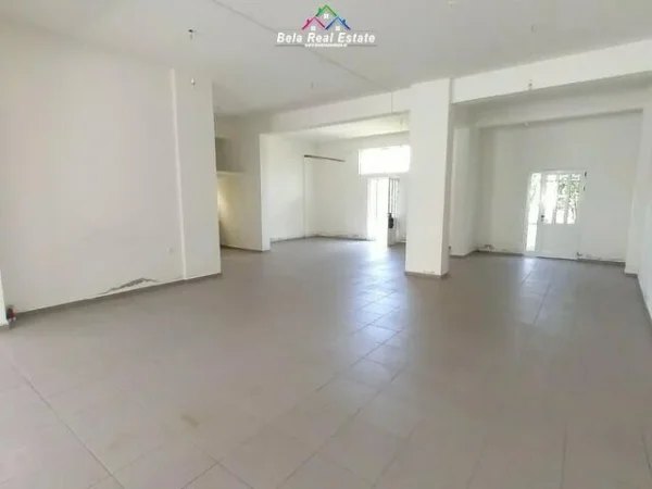 Tirane, jepet me qera dyqan Kati 0, 54 m² 700 € (Vasil Shanto)