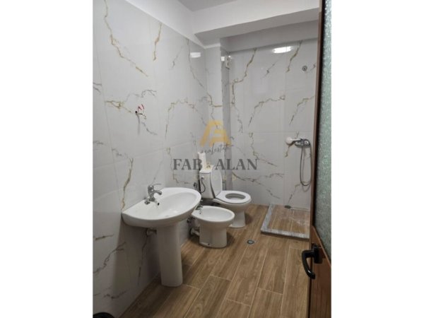 Tirane, shitet apartament 1+1 Kati 5, 55 m² 90.000 € (Fakulteti i Mjekesise)