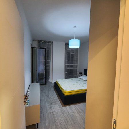Tirane, jepet me qera apartament 1+1 Kati 5, 73 m² 550 € (Ali Demi)