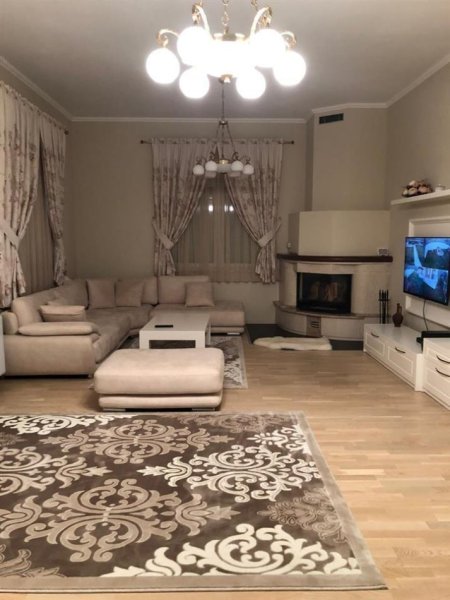 Tirane, jepet me qera Vile 3+1 Kati 1, 480 m² 3.150 € (Berzhita)