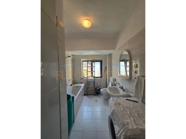 Tirane, jepet me qera apartament 2+1 Kati 1, 110 m² 450 € (Fresk, Shefqet Kuka)