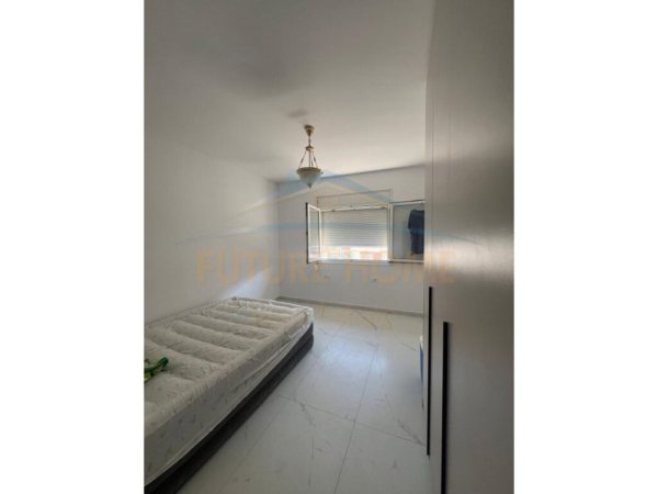 Tirane, jepet me qera apartament 2+1 Kati 3, 75 m² 500 € (Ndre Mjeda)